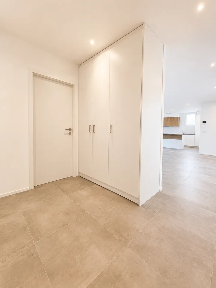 Meraviglioso appartamento di 4,5 locali con grande terrazza e vista