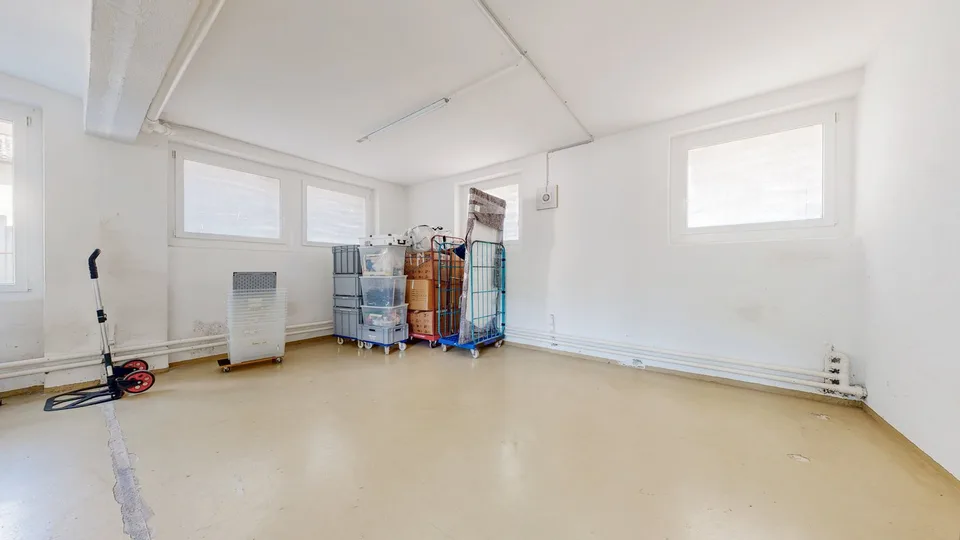 Gewerbefläche (150 m²) mit Laderampe