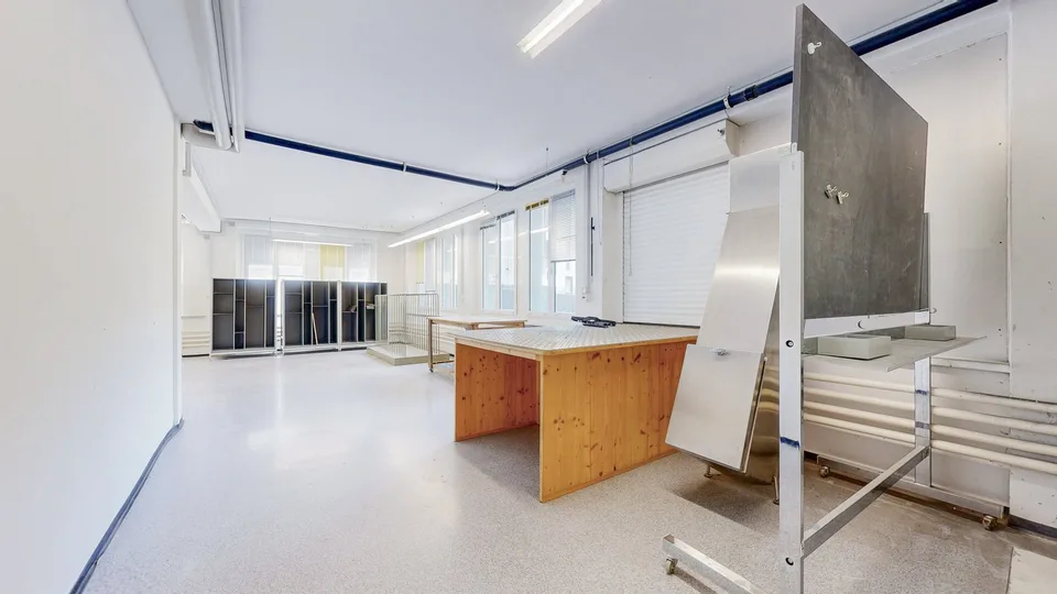 Gewerbefläche (150 m²) mit Laderampe