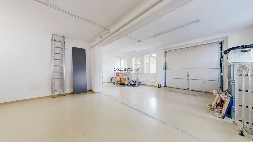 Gewerbefläche (150 m²) mit Laderampe