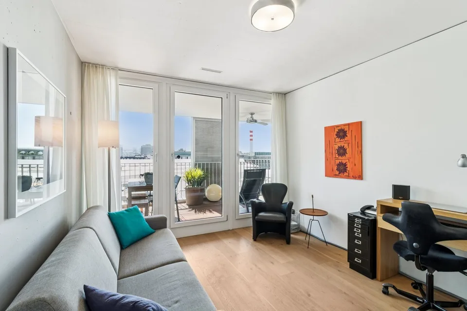 Exklusive 3.5-Zimmer- Attika-Wohnung im legendären Puls 5
