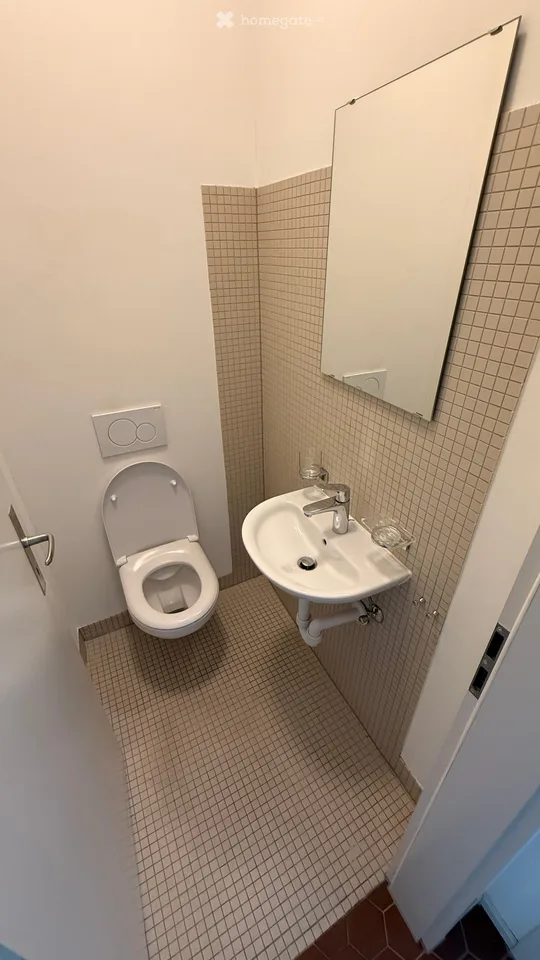 Charming 3-room apartment with balcony in lively Zurich 8004