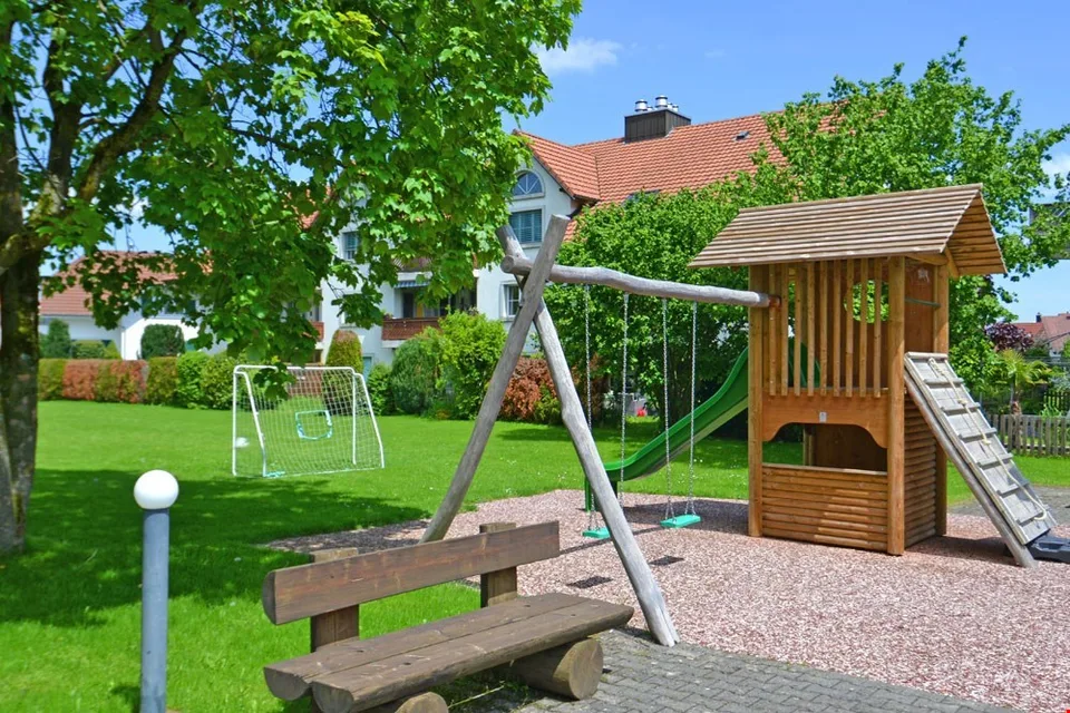 Helle 4.5-Zimmer-Wohnung mit Balkon und Cheminée in Boswil