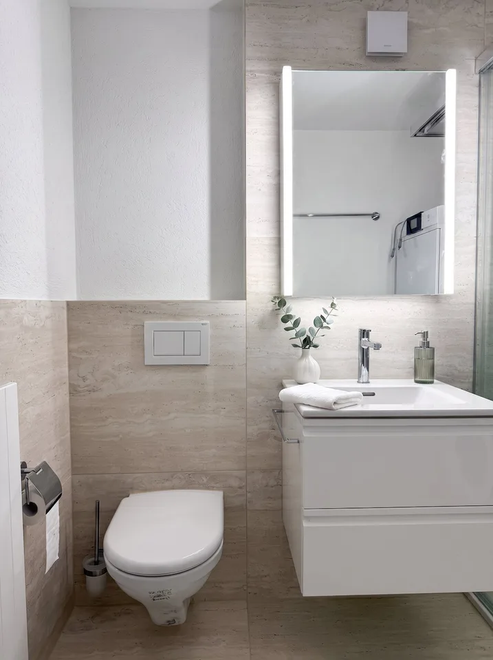Freshly renovated 3.5-room apartment in a quiet location, with a view, in the tax-friendly Feusisberg