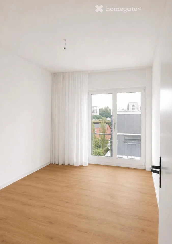 Lichtdurchflutete Wohnung mit hohen Räumen - direkt am Waldrand