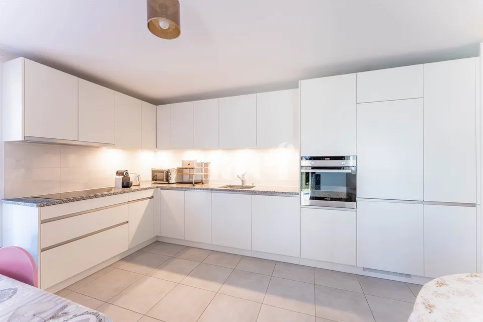 Appartement de 4.5 pièces au rez-de-chaussée avec terrasse et jardin à vendre à Prez-vers-Noréaz
