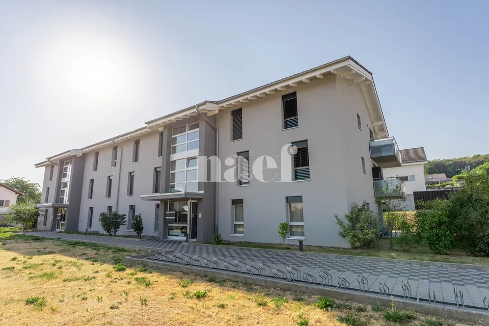 Appartement de 4.5 pièces au rez-de-chaussée avec terrasse et jardin à vendre à Prez-vers-Noréaz