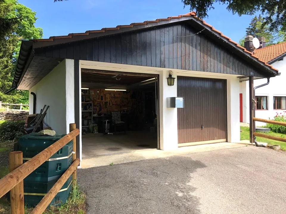 Schöne Einzelhaus mit 7 Zimmern in der Montagne de Moutier (1130m)