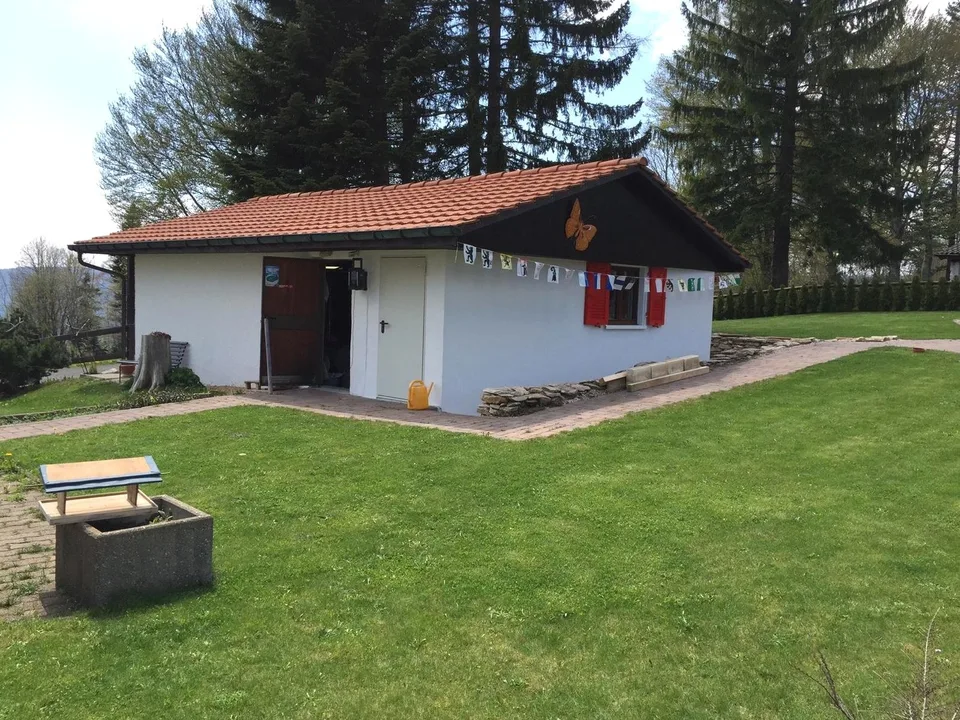 Schöne Einzelhaus mit 7 Zimmern in der Montagne de Moutier (1130m)