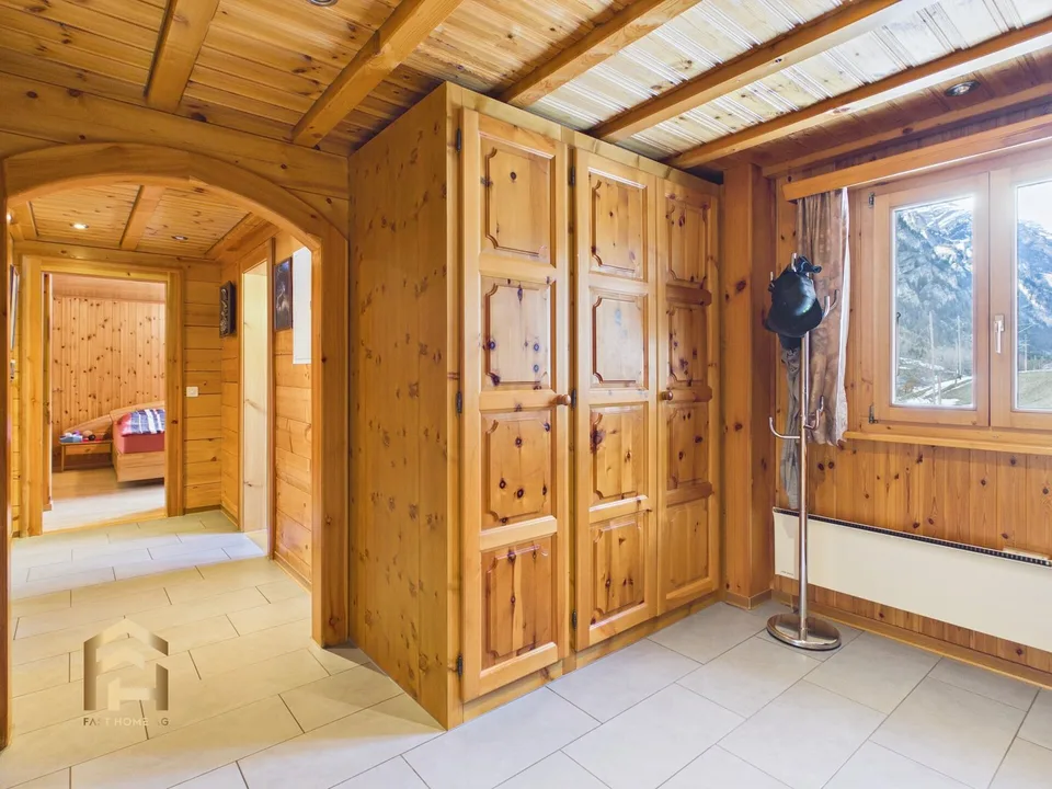 Duplex attique rénové avec 3 salles de bain et connexion optimale