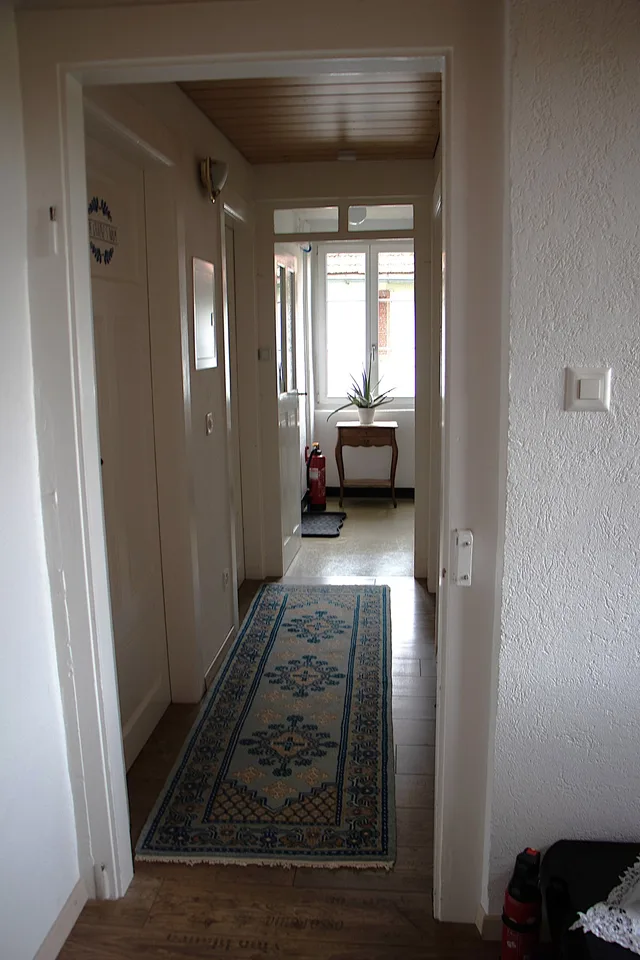 Grande casa familiare con 8,5 locali a Lajoux, possibilità di gestione di camere per gli ospiti