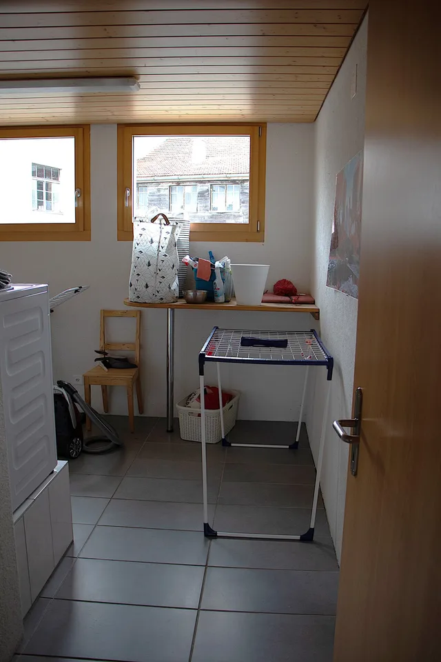 Grande casa familiare con 8,5 locali a Lajoux, possibilità di gestione di camere per gli ospiti