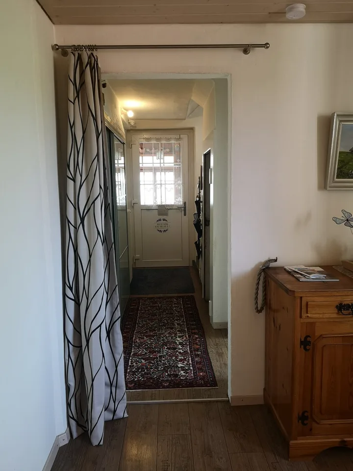 Grande casa familiare con 8,5 locali a Lajoux, possibilità di gestione di camere per gli ospiti