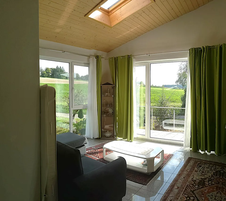 Riduzione del prezzo: Casa con due appartamenti affittati e un appartamento per il proprietario