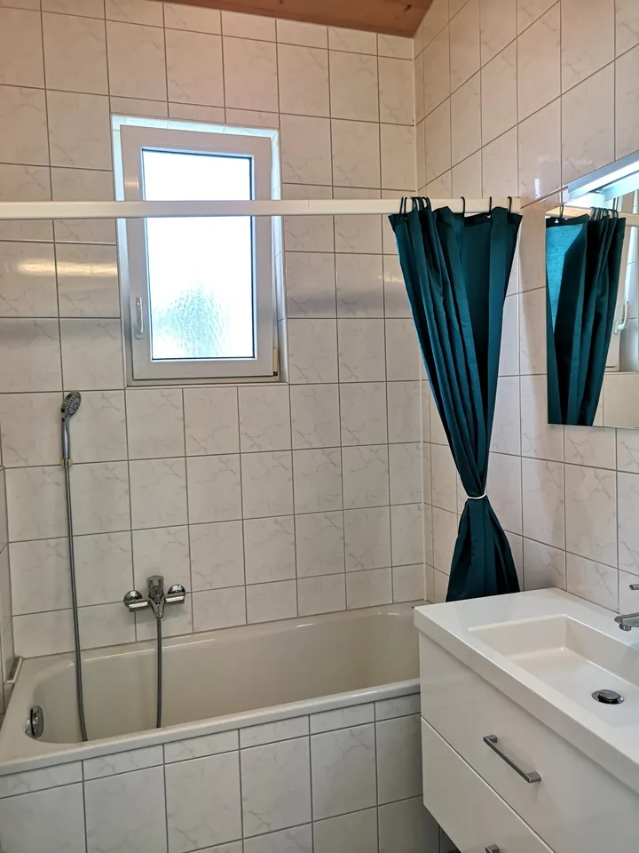 Riduzione del prezzo: Casa con due appartamenti affittati e un appartamento per il proprietario
