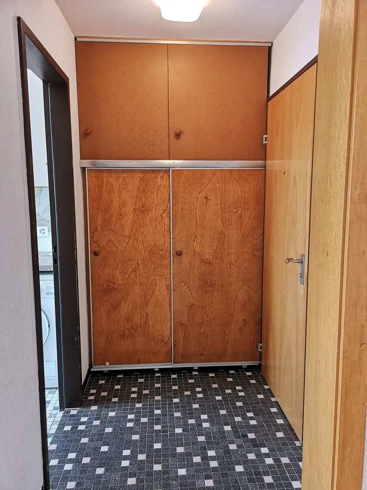 Zu verkaufen in Delémont: 3.5-Zimmer-Wohnung, mit eigenem Garage, Blick auf die Stadt