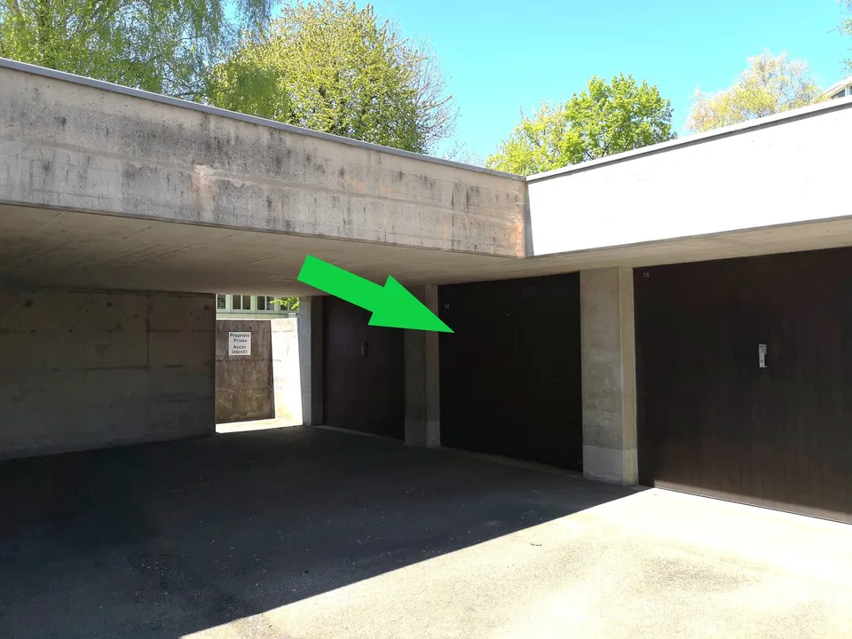Zu verkaufen in Delémont: 3.5-Zimmer-Wohnung, mit eigenem Garage, Blick auf die Stadt