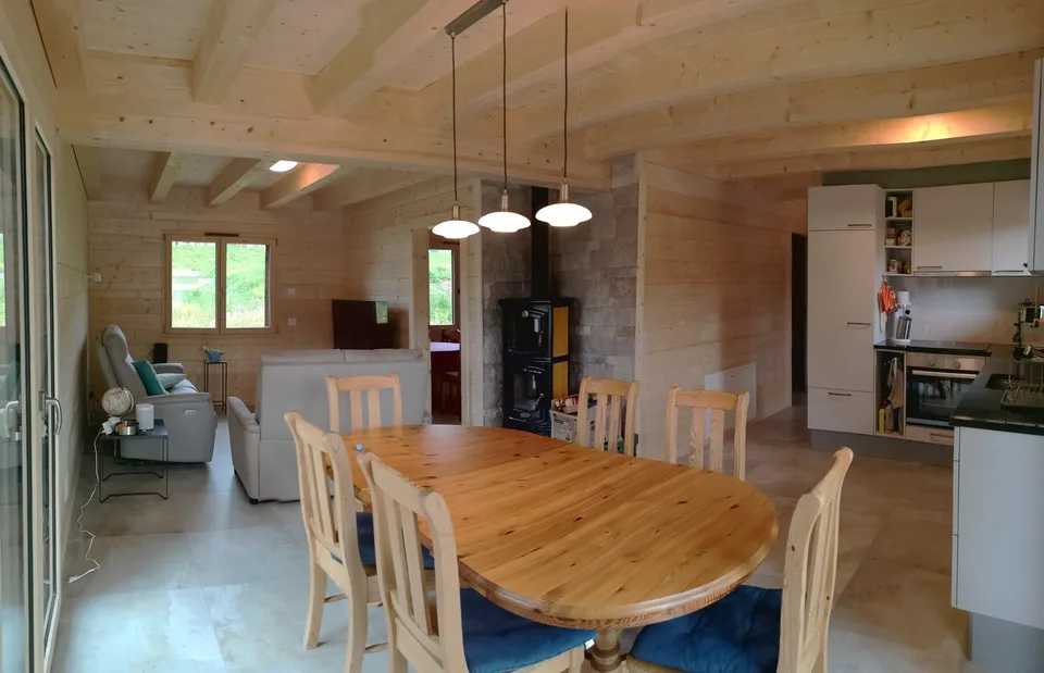 A vendre aux Savagnières, 6 maisons/chalets avec tout le confort moderne, construction dès 2025