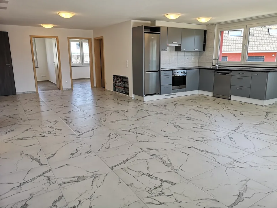 Appartement neuf au 1er étage avec terrasse couverte, avec vue.