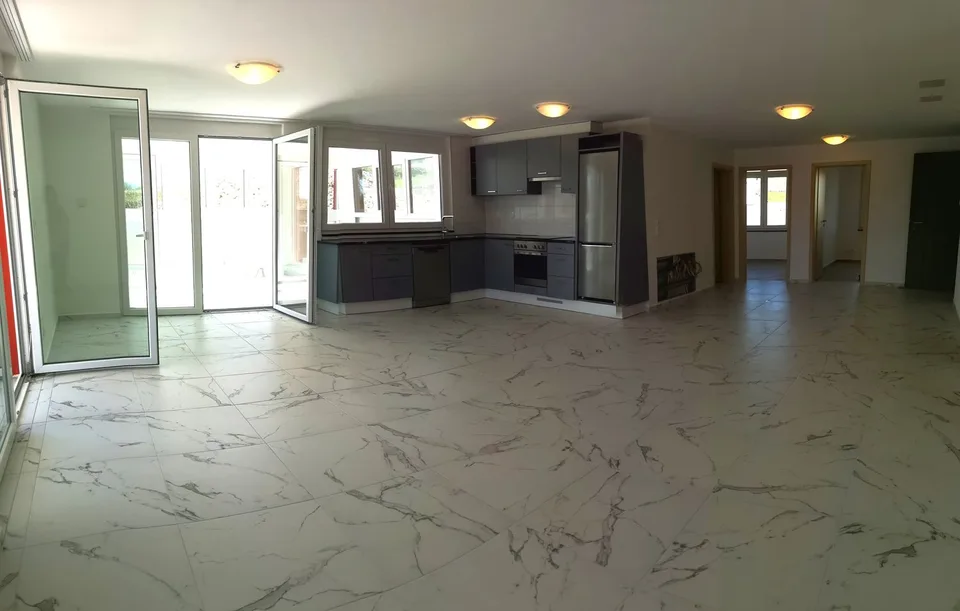 Magnifique appartement de 4,5 pièces avec terrasse et véranda, jardin 200m2 en option