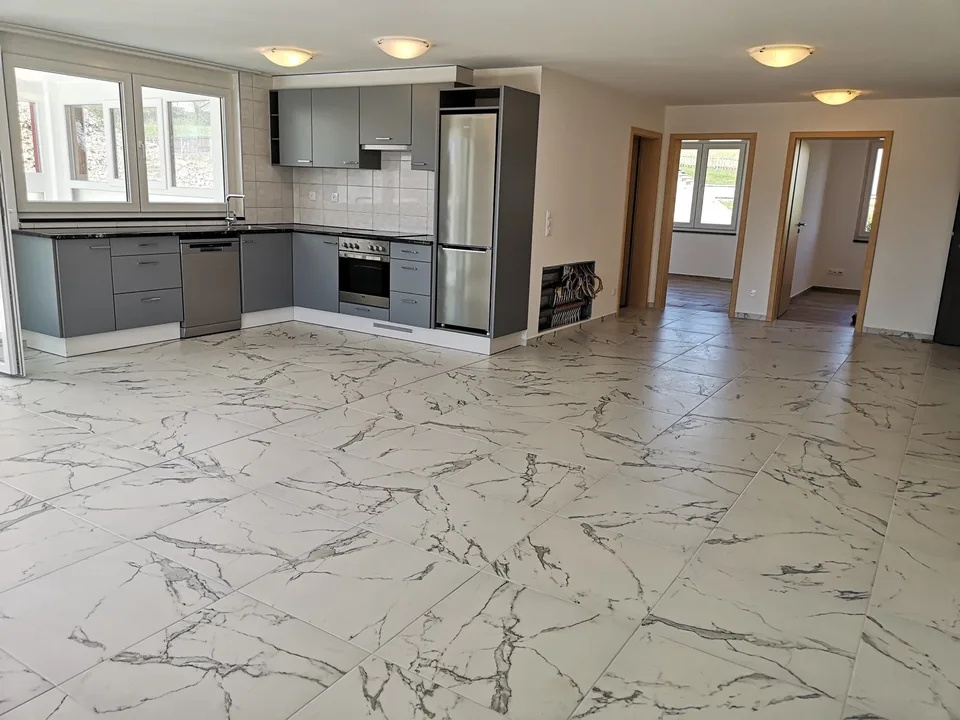 Magnifique appartement de 4,5 pièces avec terrasse et véranda, jardin 200m2 en option