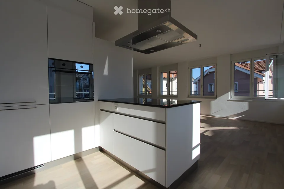 Moderne 2.5-Zimmer-Wohnung in Waldkirch mit Balkon und Garage