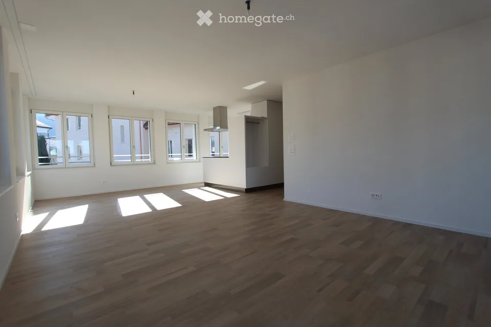 Moderne 2.5-Zimmer-Wohnung in Waldkirch mit Balkon und Garage