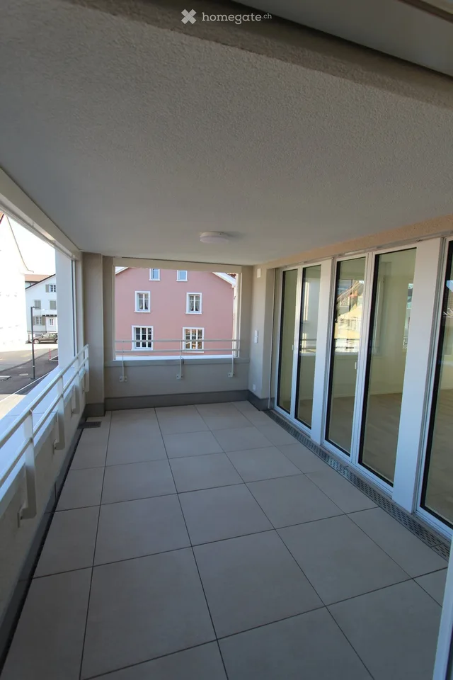 Moderne 2.5-Zimmer-Wohnung in Waldkirch mit Balkon und Garage