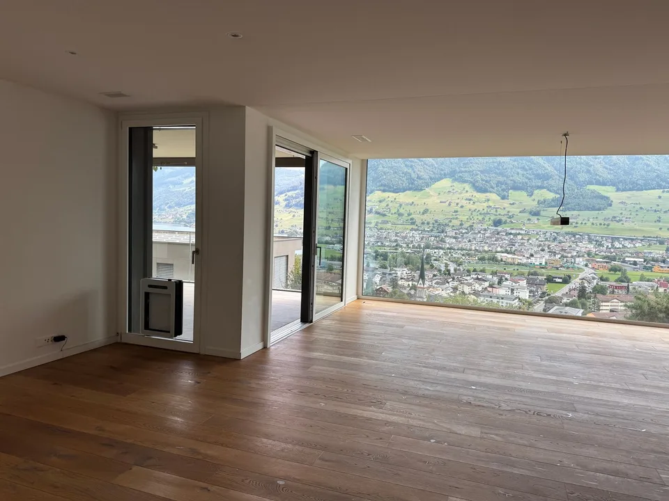 Spacious 4.5-room apartment with lake view and sunny balcony for rent in Ennetbürgen