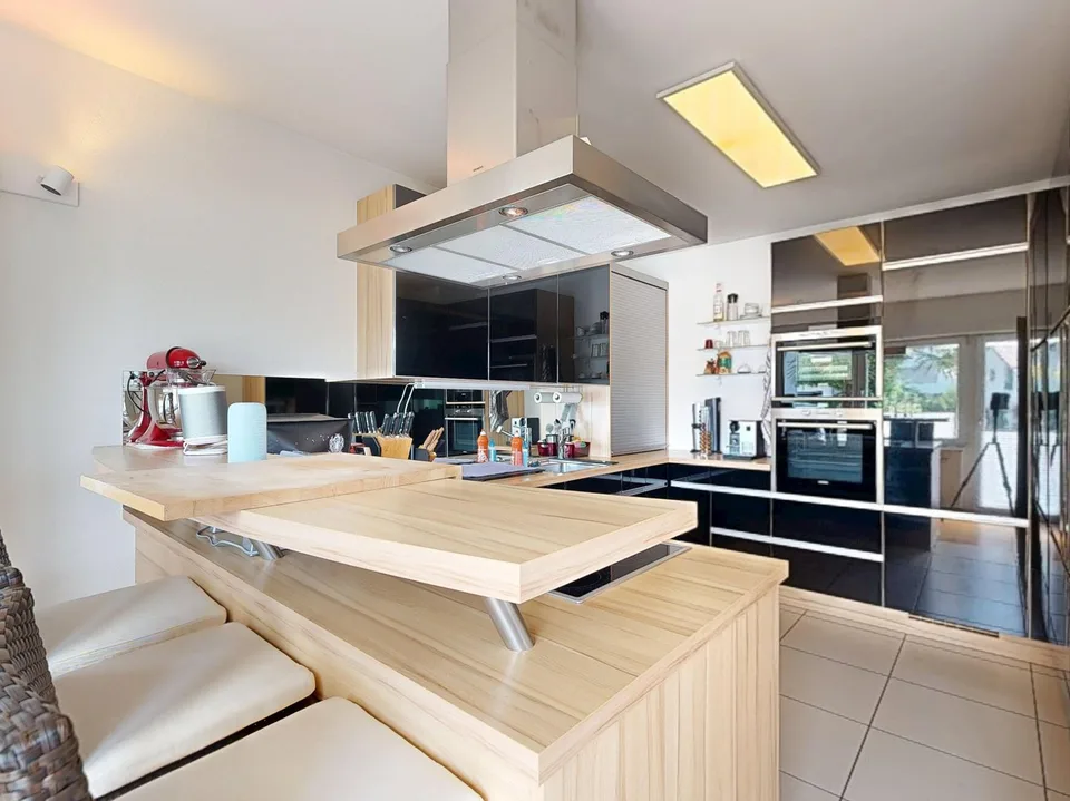 5.5-room single-family house with a dreamy panoramic view in an exclusive residential area