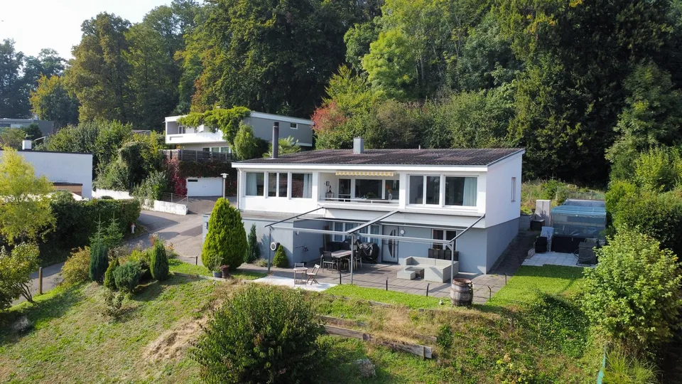 5.5-room single-family house with a dreamy panoramic view in an exclusive residential area