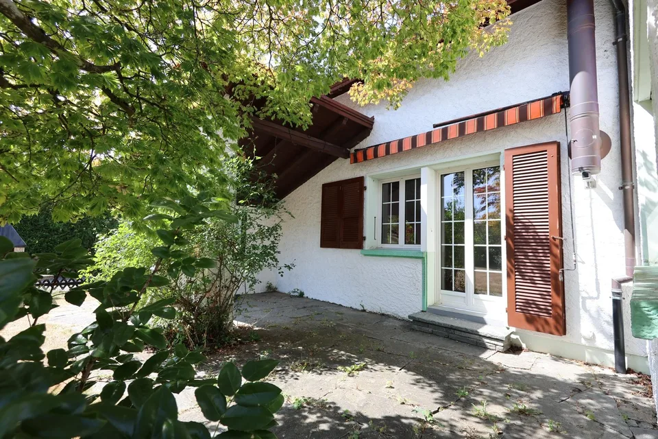 Casa unifamiliare con giardino – molto potenziale per le tue idee