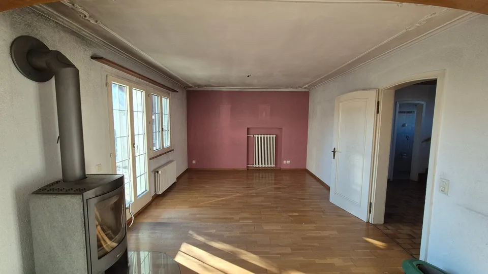Casa unifamiliare con giardino – molto potenziale per le tue idee