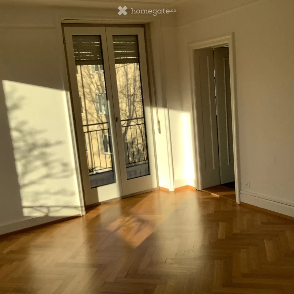 Ampio appartamento di 5,5 locali su Morgartenring a Basilea