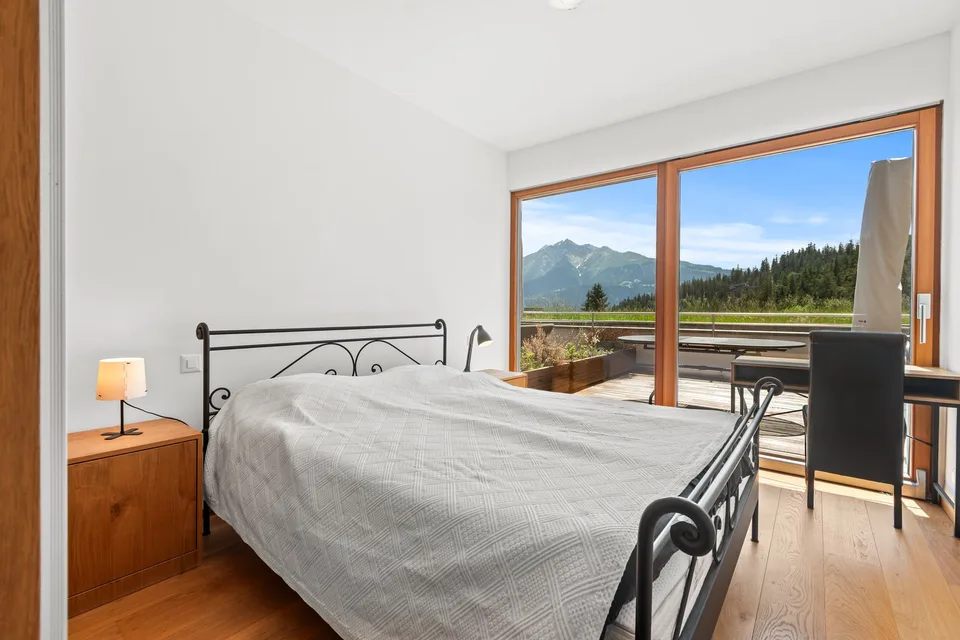 Charmante 3.5-Zimmer-Terrassenwohnung mit Ski-In/Ski-Out in Laax