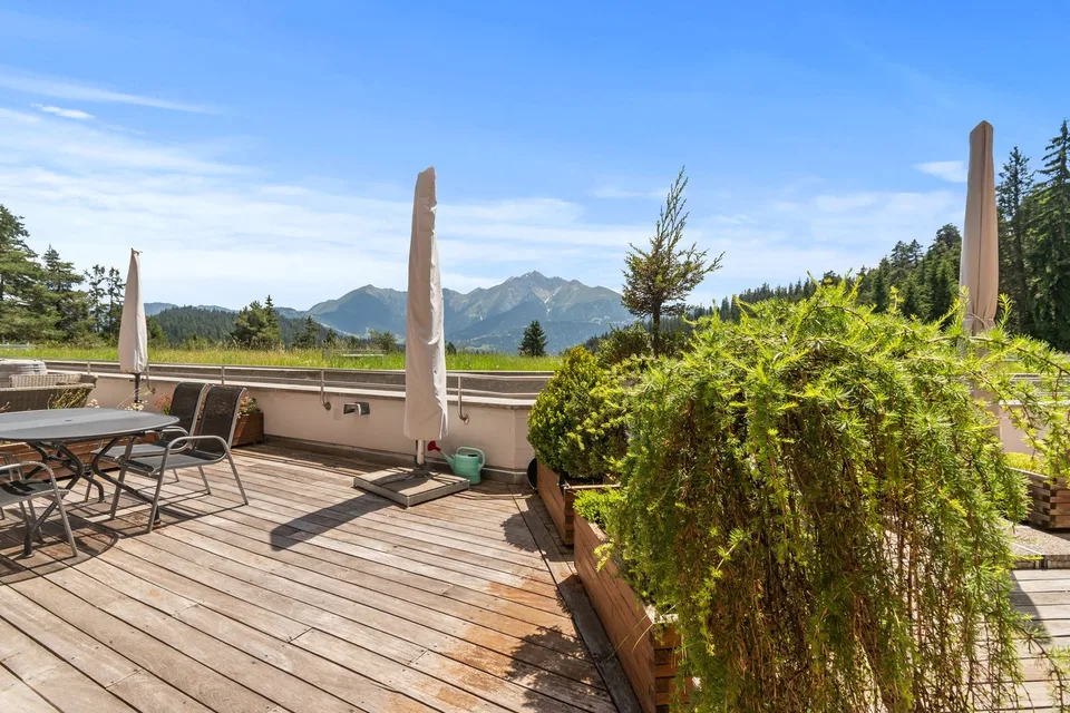 Charmante 3.5-Zimmer-Terrassenwohnung mit Ski-In/Ski-Out in Laax