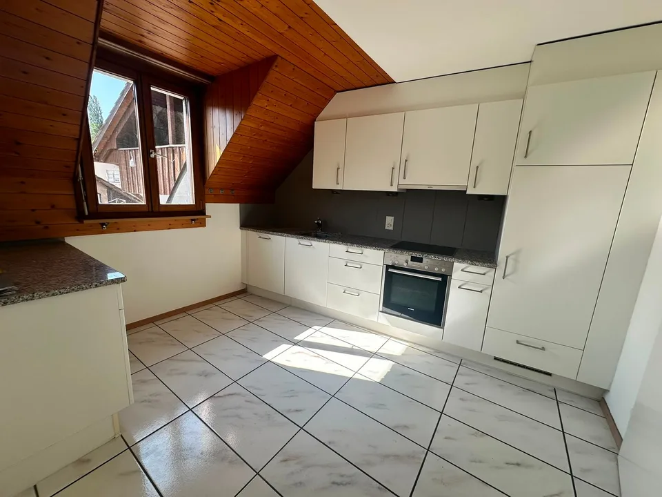 Cozy 4.5 room apartment with large, covered patio