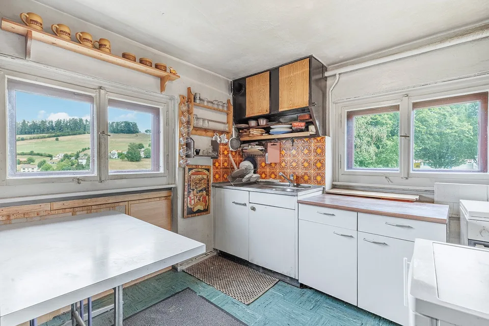 A home like a rough diamond - ready to be refined