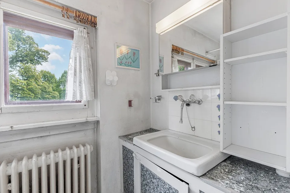 A home like a rough diamond - ready to be refined