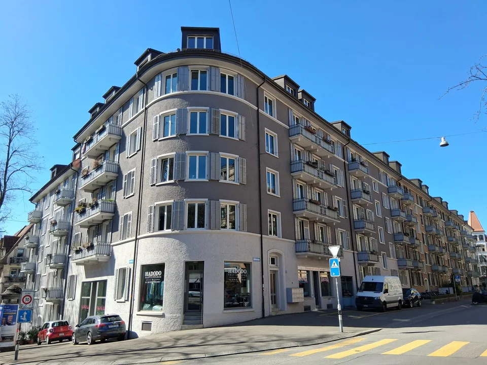 3.5-Zimmer-Dachwohnung beim Schaffhauserplatz