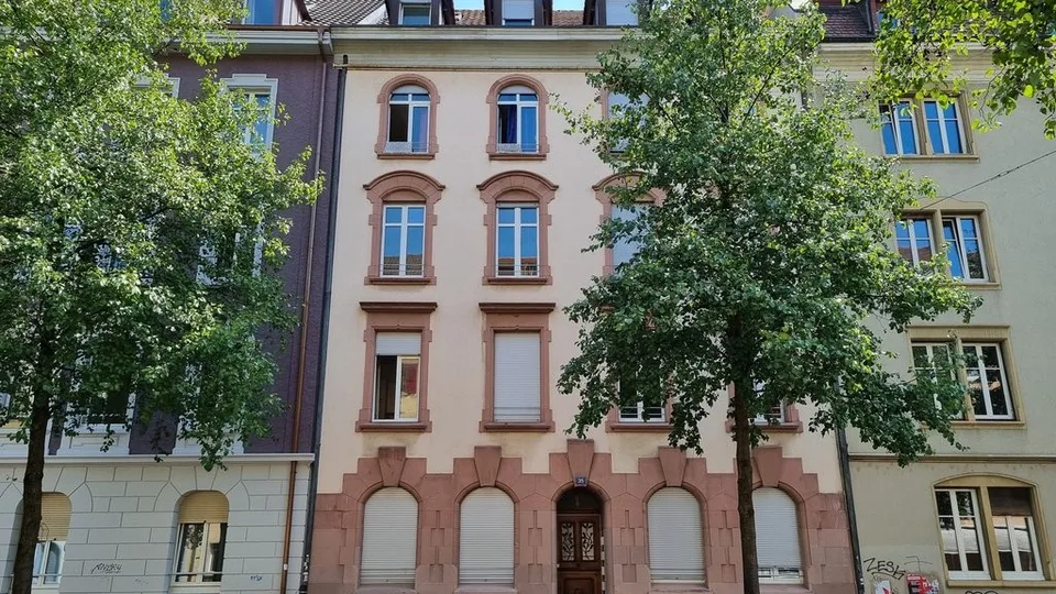 GEMÜTLICHE 1.5 ZIMMER-WOHNUNG IN BASEL