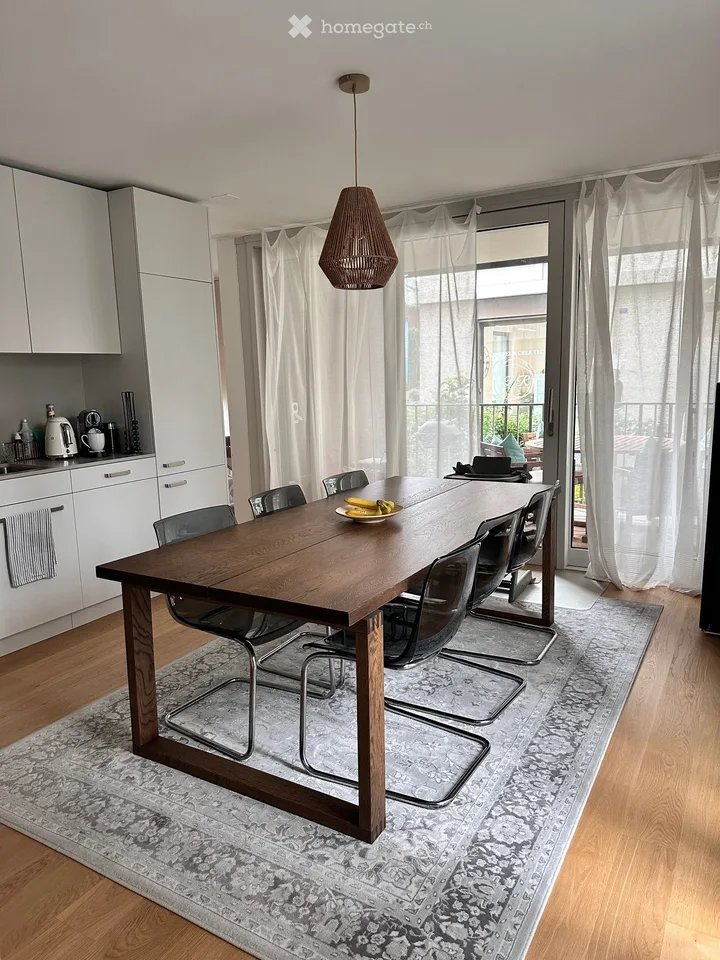 Modern and new 4.5-room apartment in the village center of Niederhasli