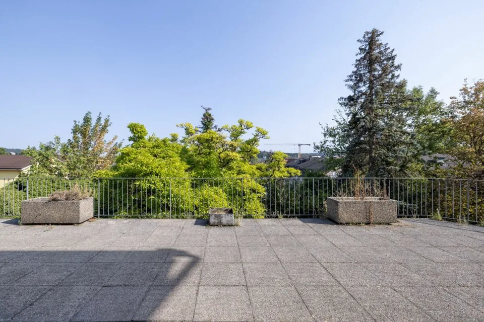 3-Family House in Central Biel Location