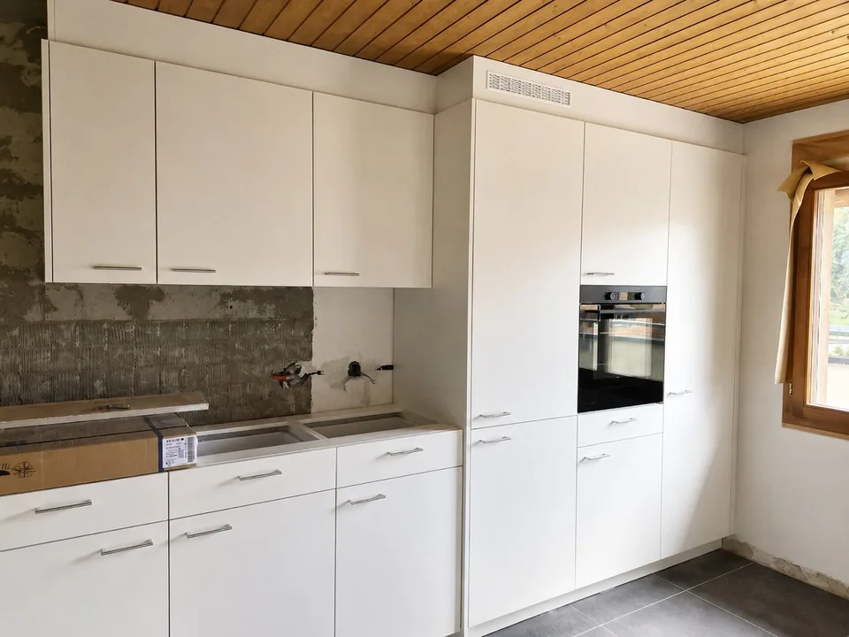 Appartamento di 5.5 locali con una terrazza spaziosa di 70 m² e una bella vista