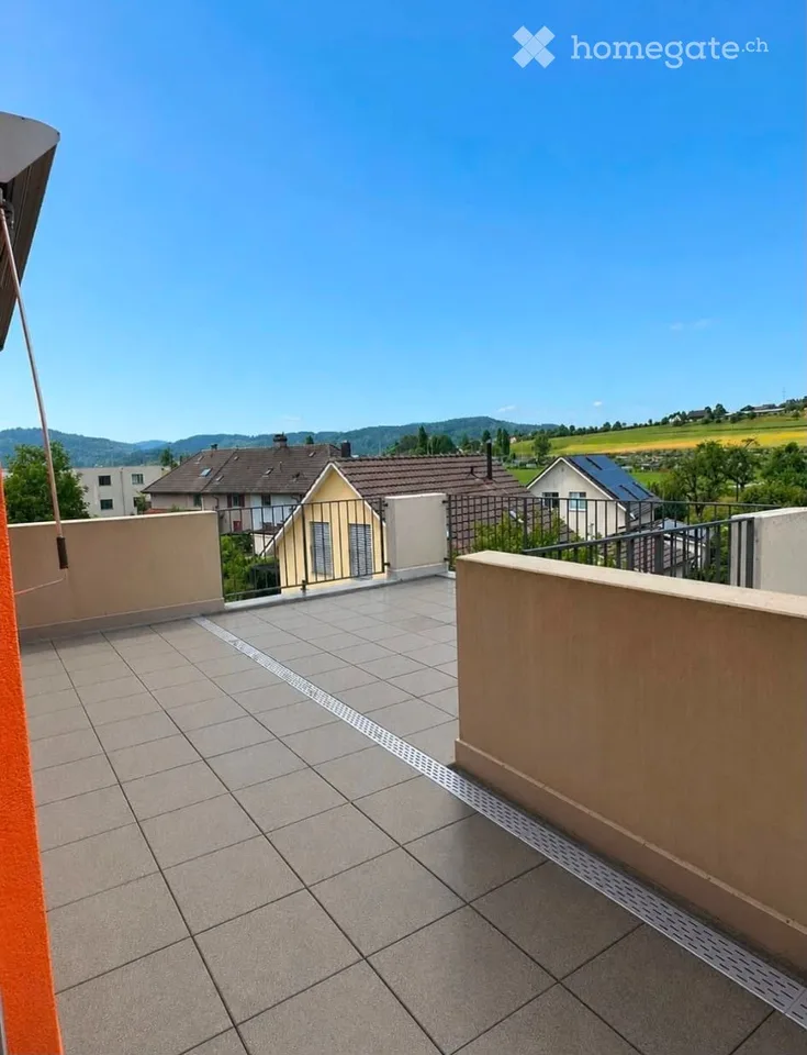 Helle und grosszügige Wohnung die Ruhe und Natur lieben.