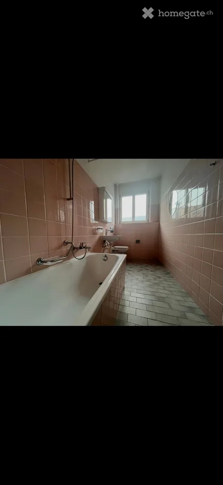 Bright apartment directly at the train station