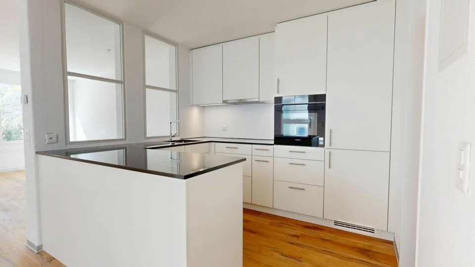 Modernes Wohnen in einer neu sanierten, lichtdurchfluteten 2,5-Zimmer-Wohnung