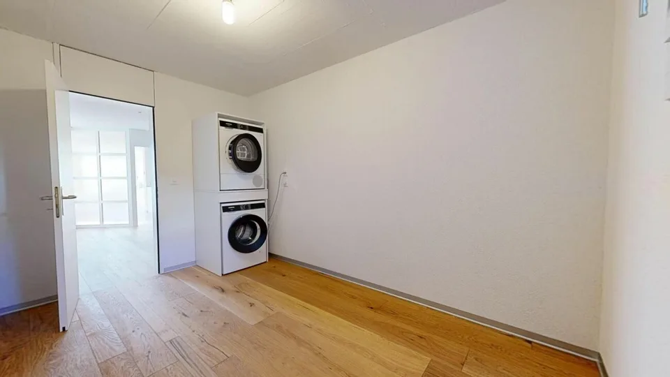Modernes Wohnen in einer neu sanierten, lichtdurchfluteten 2,5-Zimmer-Wohnung