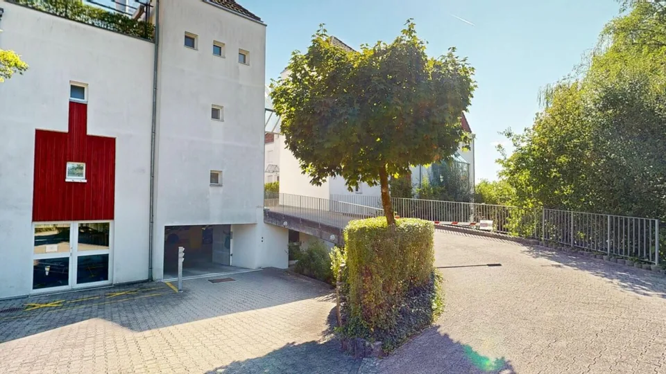 Modernes Wohnen in einer neu sanierten, lichtdurchfluteten 2,5-Zimmer-Wohnung