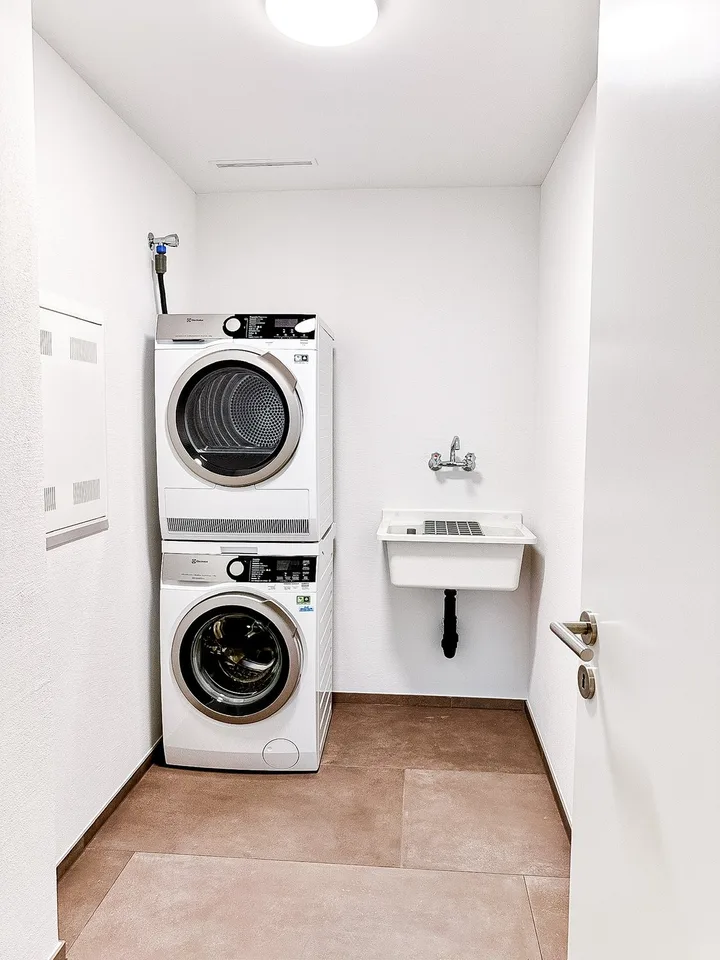 Attraktive 3½ Zimmerwohnung im steuergünstigen Bäch SZ